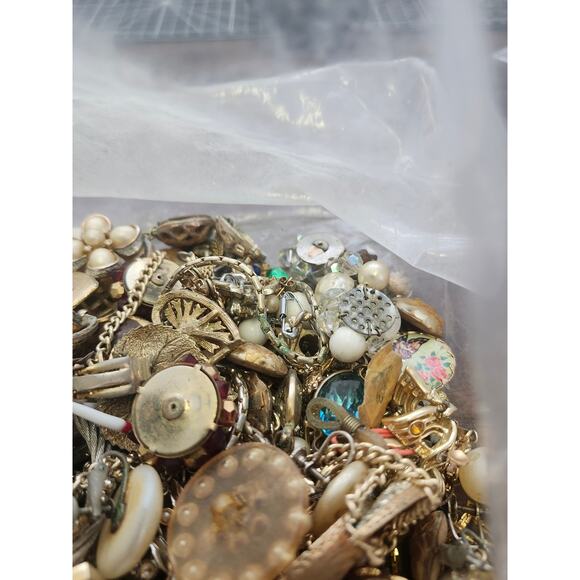2lbs craft jewelry broken rhinestone lot - Picture 3 of 6